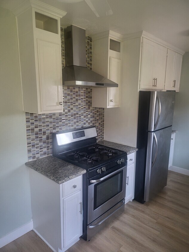 Foto principal - 3606 W 105th St