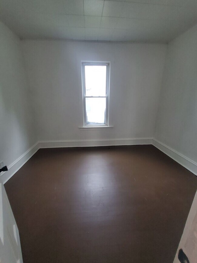 Foto del edificio - 2140-2142 N 46th St. (Duplex)