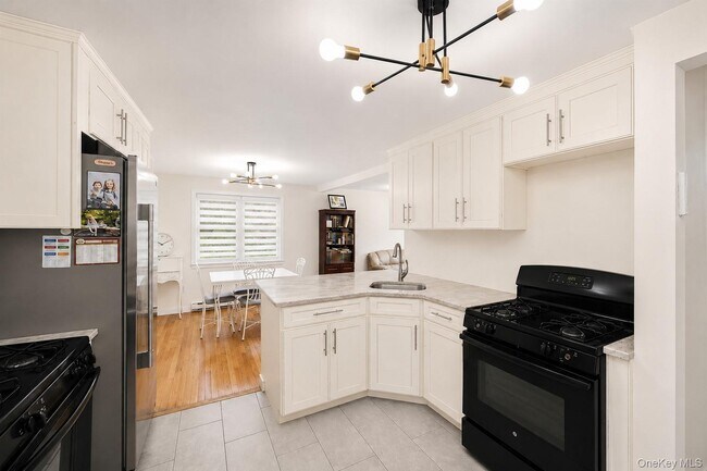 Foto del edificio - 249 Ridge Rd