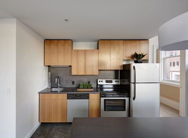 Standard Kitchen - The Fleming