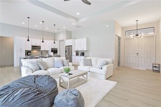 Building Photo - 217 NW 36th Ave