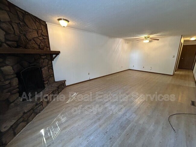 Foto del edificio - 3309 E Portland St