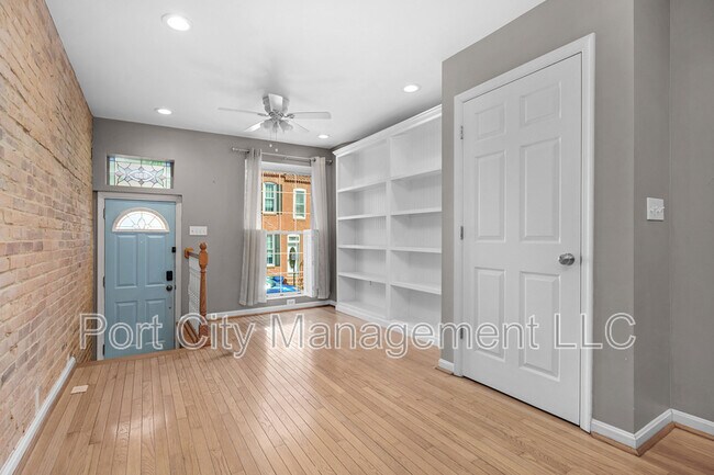 Building Photo - 639 Harvey St