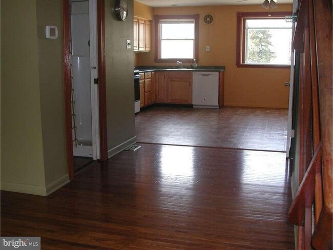 Foto del edificio - 358 Krams Ave