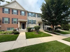Building Photo - 263 Lakeshore Dr