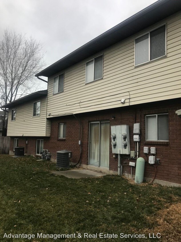 Foto principal - 3 br, 2 bath House - 952 South 200 West #24