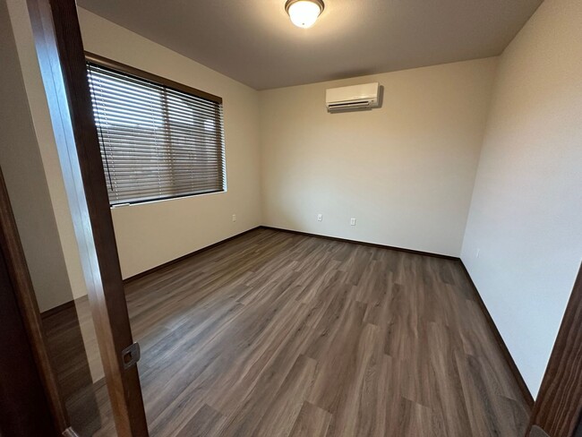 Building Photo - 5-Bed, 3-Bath Home w/ Fenced Backyard!
