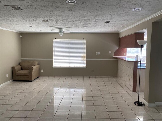 Building Photo - 9619 Camrose Ct