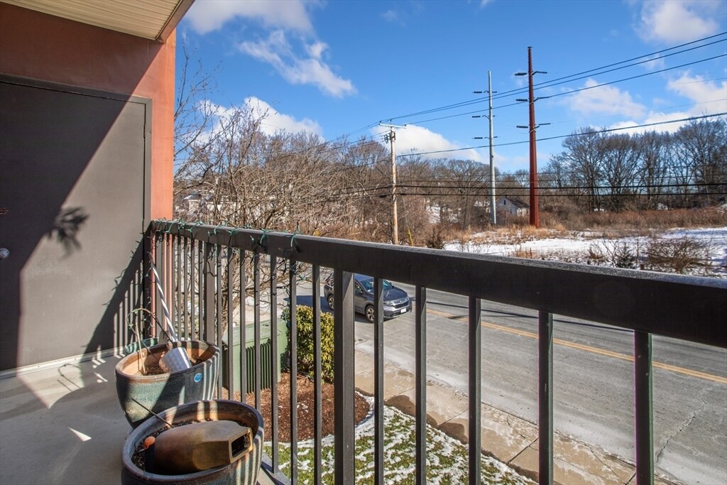 292 Salem St Unit 105, Revere, MA 02151 Condo for Rent in Revere, MA