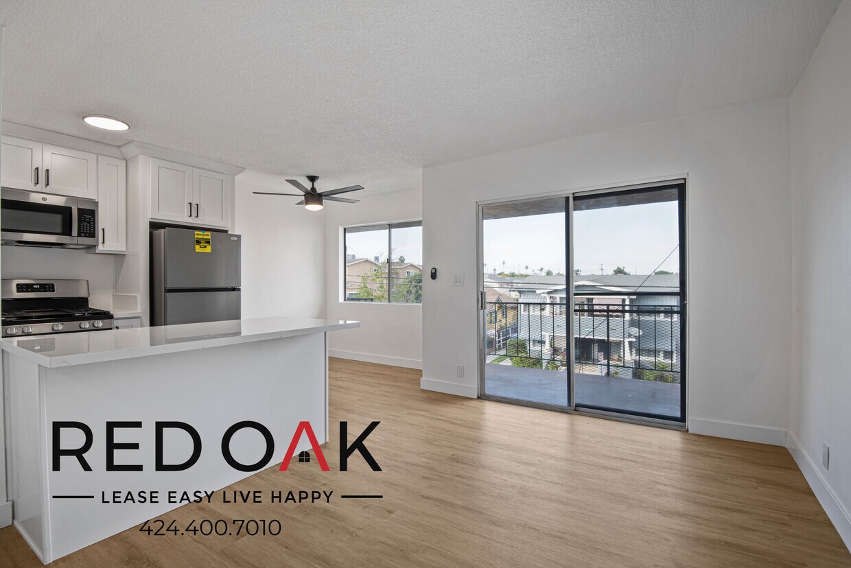 Primary Photo - Stunning Top Floor One Bedroom with Privat...
