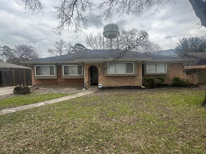 Primary Photo - 351 Queenstown Rd. Houston, TX 77015