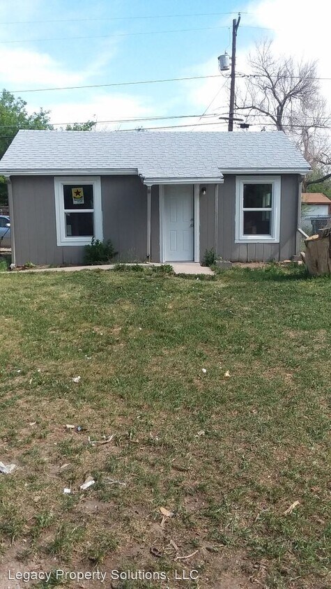 Primary Photo - 2310 E 10th St