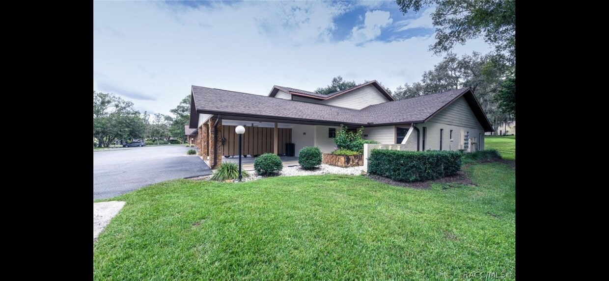 340 E Glassboro Ct Unit 1A, Hernando, FL 34442 Condo for Rent in Hernando, FL