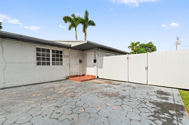 Foto del edificio - 11441 SW 2nd St