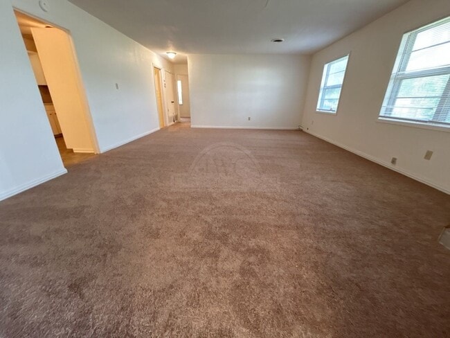 Building Photo - 203 Laura, Copperas Cove