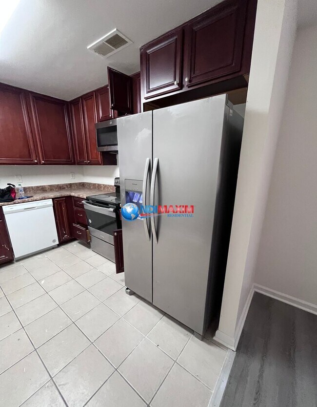 Building Photo - Nice split-level house in Norcross