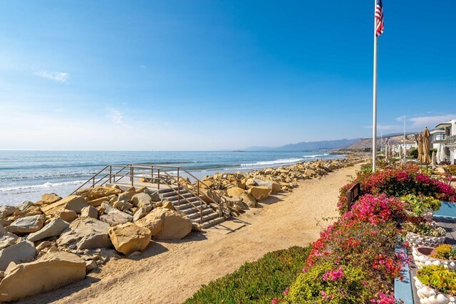 Building Photo - 5356 Rincon Beach Park Dr