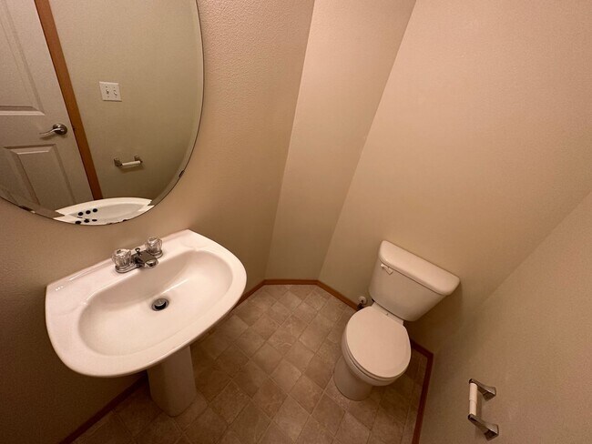 Foto del edificio - 2125 Bobs Hollow Ln