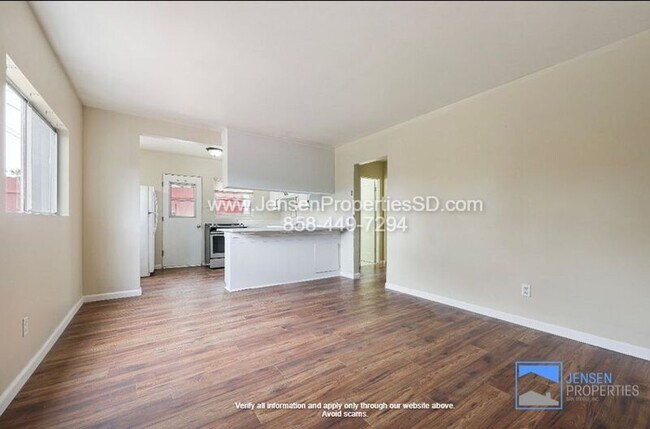 Foto del edificio - 550 Ritchey St