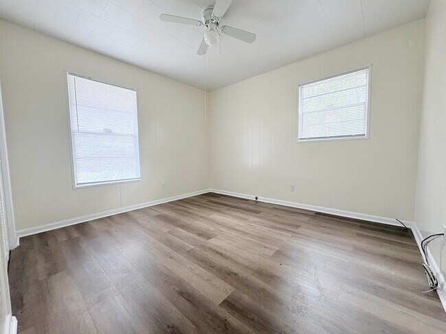 Foto del edificio - 3241 Big Oak St