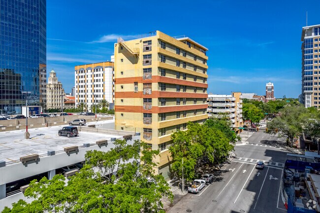Foto del edificio - Coronet 300  Residential Condos
