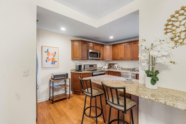 Foto del edificio - 50 Glenwood Ave