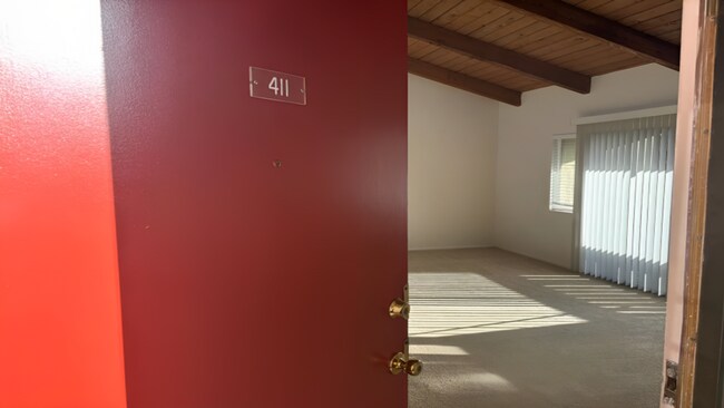 Foto del edificio - Modern Culver City Gem: Spacious 2-Bed Con...