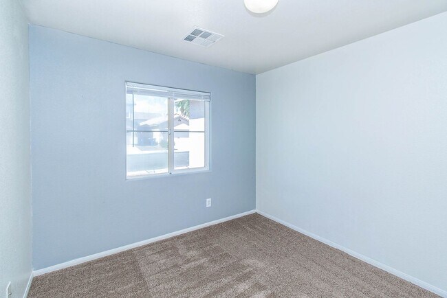 Building Photo - BEAUTIFUL SINGLE-STORY HOME LOCATED IN LAS VEGAS