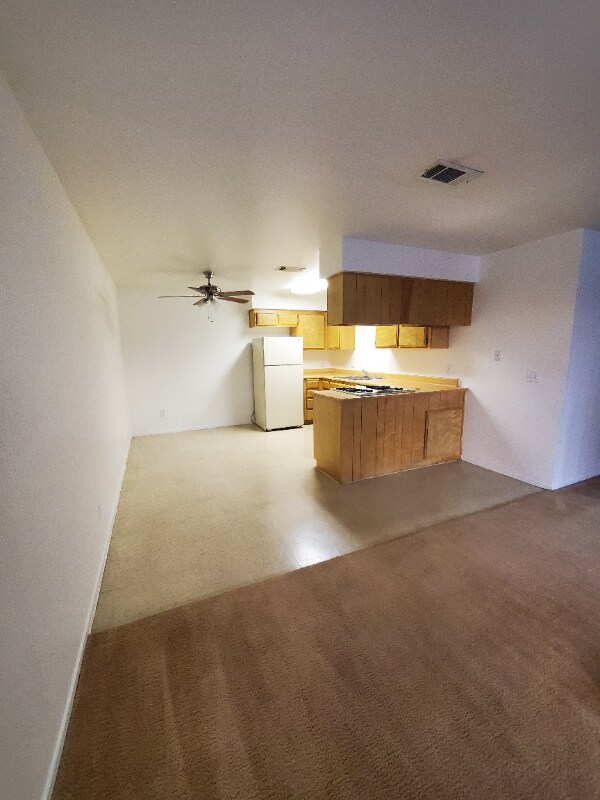 Building Photo - 856 S Norma St