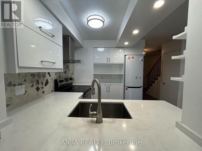 Building Photo - 53 Redhead Crescent