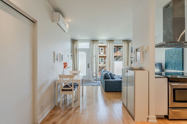 Building Photo - 4878 Henri Julien Ave