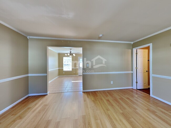 Foto del edificio - 205 N Fuquay Springs Ave