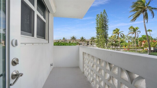 Foto del edificio - 4250 Galt Ocean Dr