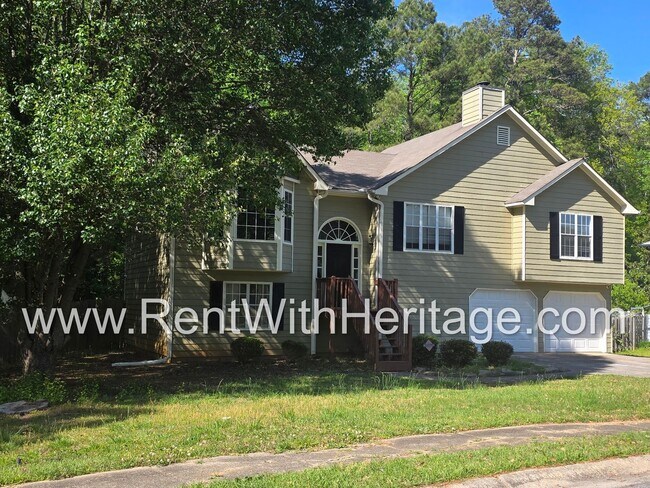 Foto del edificio - Amazing 3 Bedroom/ 2 Bath Home / Semi Finished Basement /  Exercise Room or Flex Room / Beautiful...