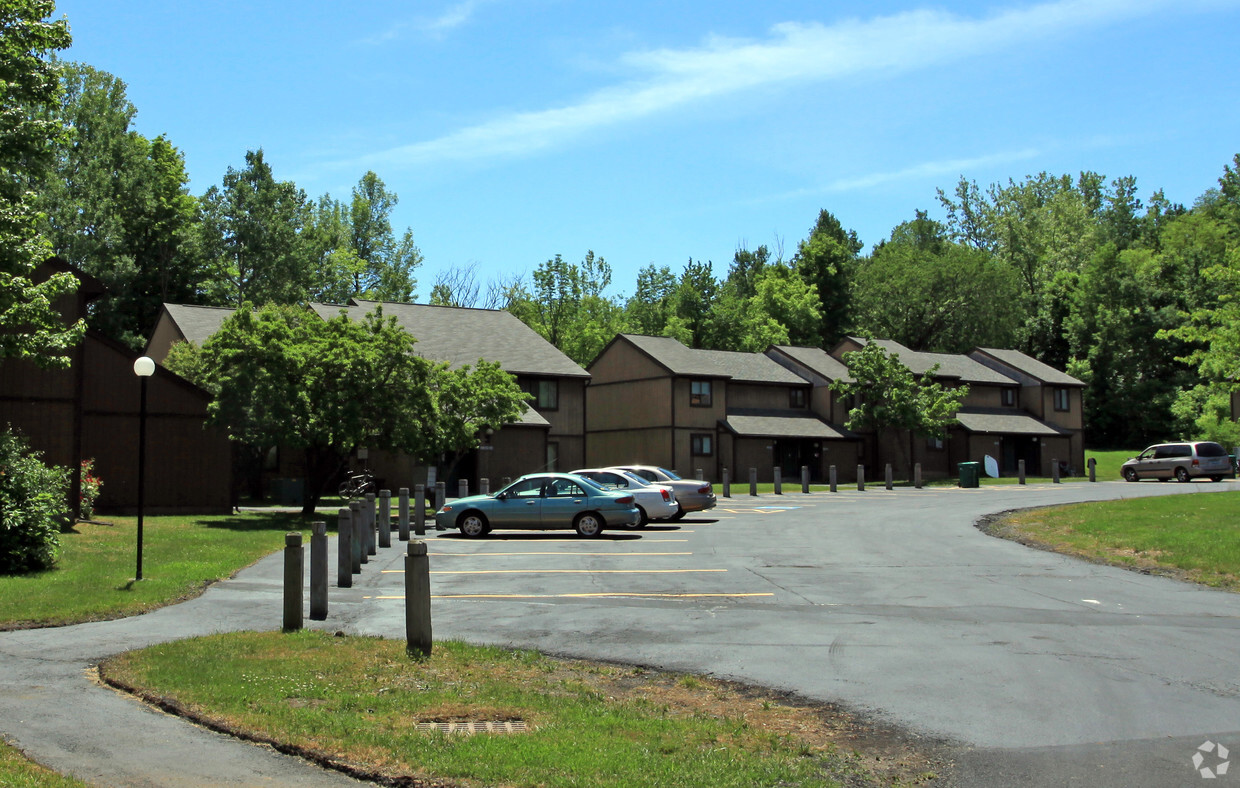 Primary Photo - Woodsboro Apartments At the Radisson