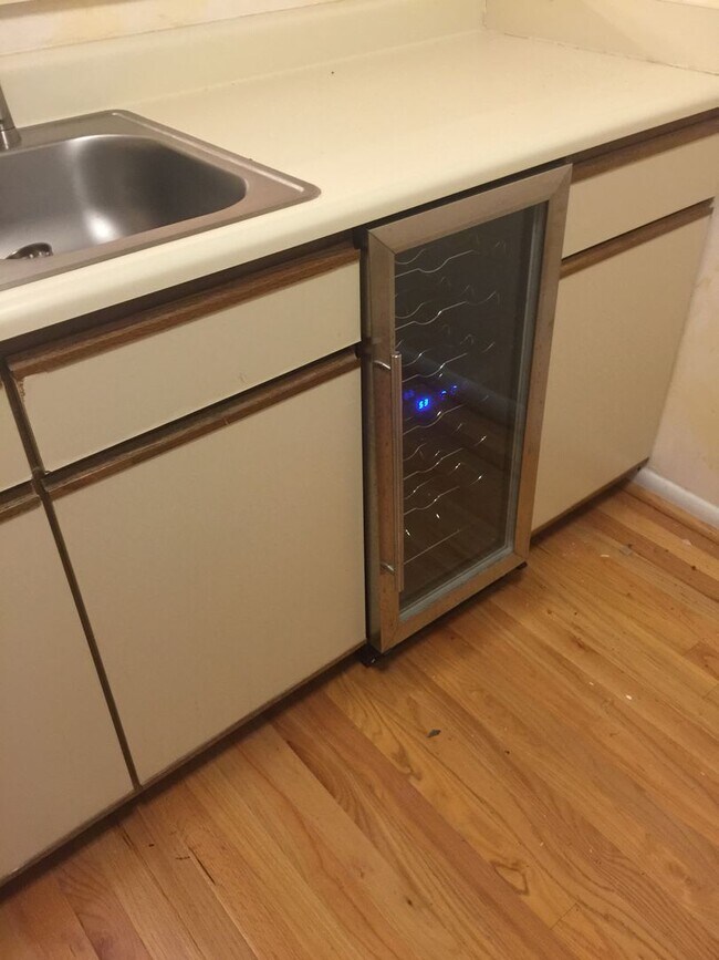 Foto del edificio - Modern 3BR Condo in Finley Forest – Prime Chapel Hill Location near UNC & RTP