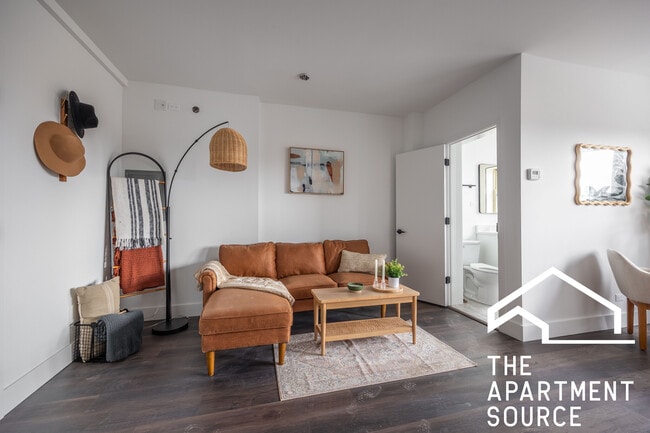 Photo - 1555 W Hollywood Ave Apartment