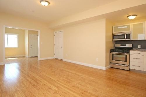 Building Photo - 5 bedroom in East Boston MA
