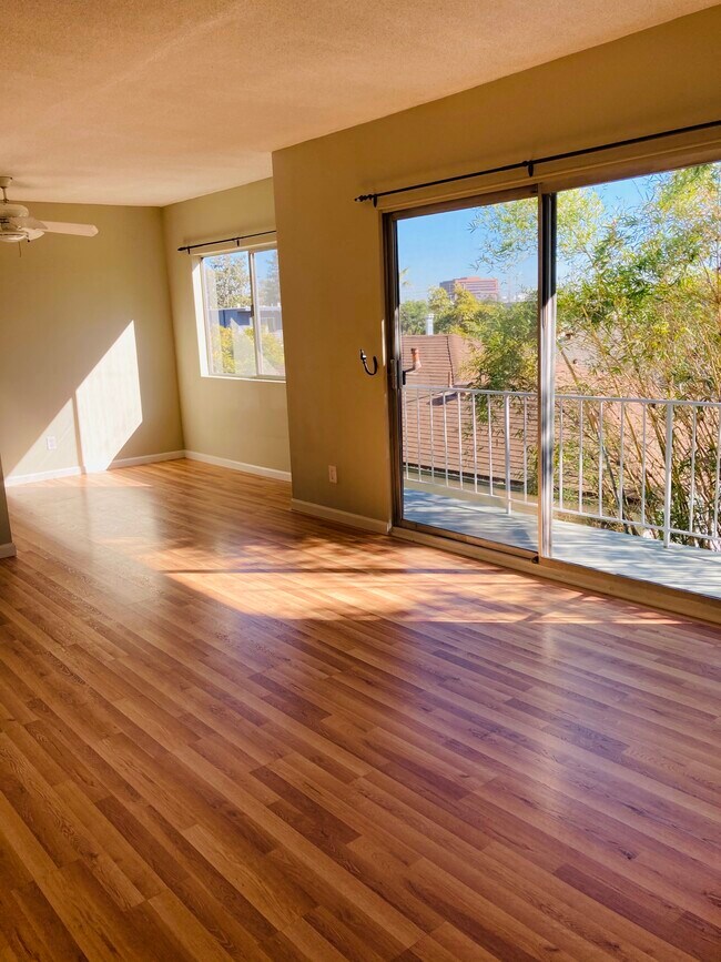 Living/ Dining - 1646 Franklin St