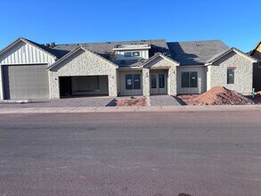 Building Photo - 474 Homeside Rd