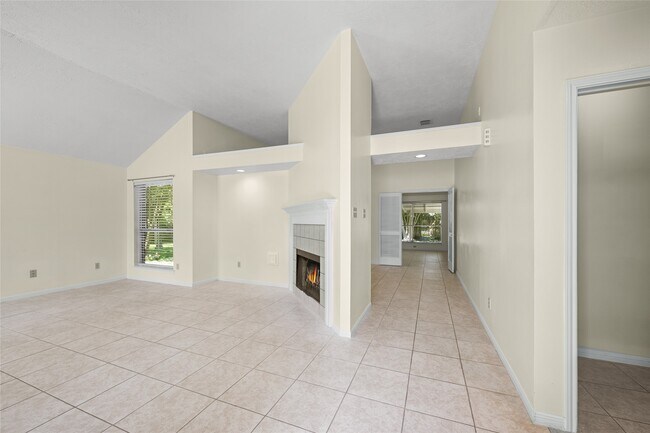 Foto del edificio - 17402 Eastwood Cir