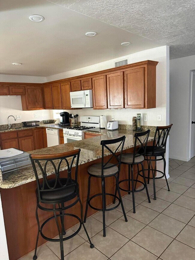 Foto del edificio - 5708 Piedra Rd NW