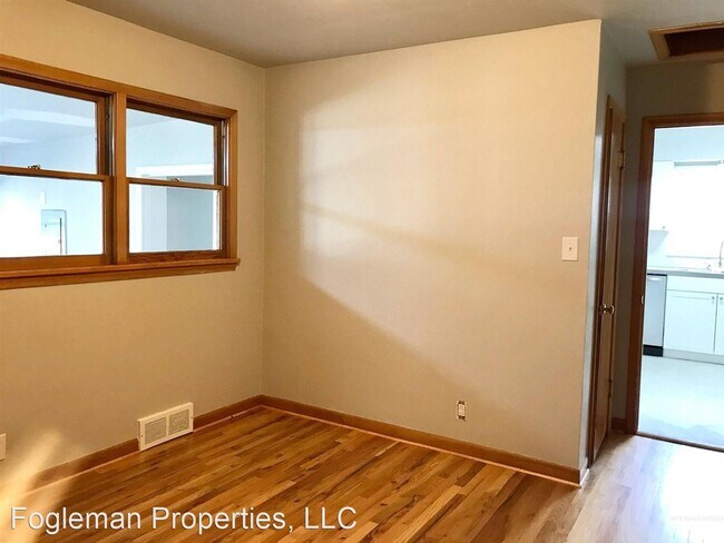Building Photo - 3 br, 2 bath House - 480 N 8th E