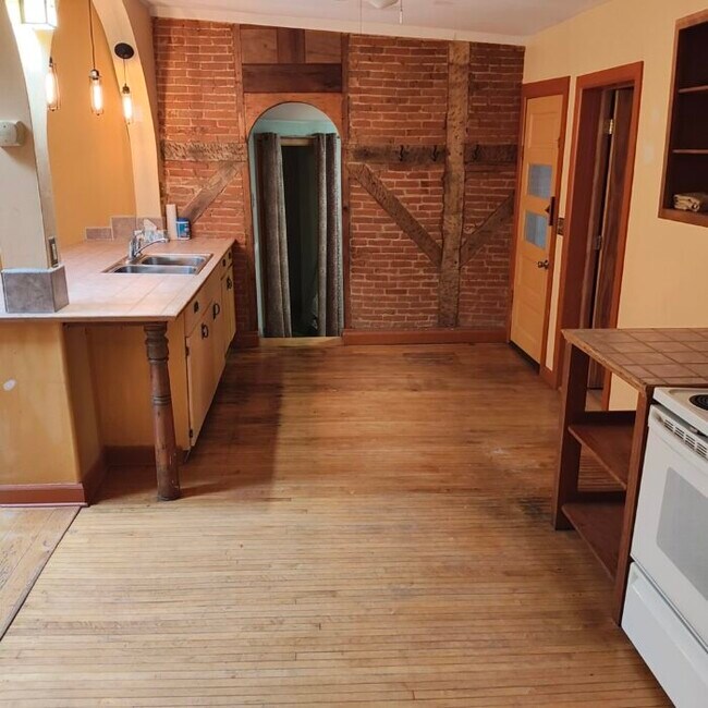 Kitchen - 116 S Main St