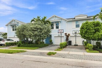 Building Photo - 6351 Sailpointe Ln