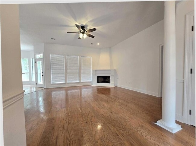 Building Photo - 2107 Olvey Dr
