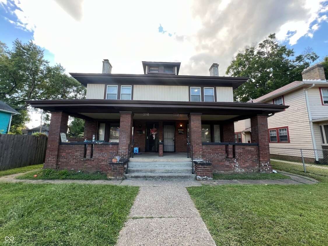 Primary Photo - 3248 Central Ave