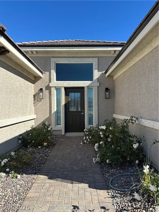 Foto del edificio - 2570 Apricot Ln