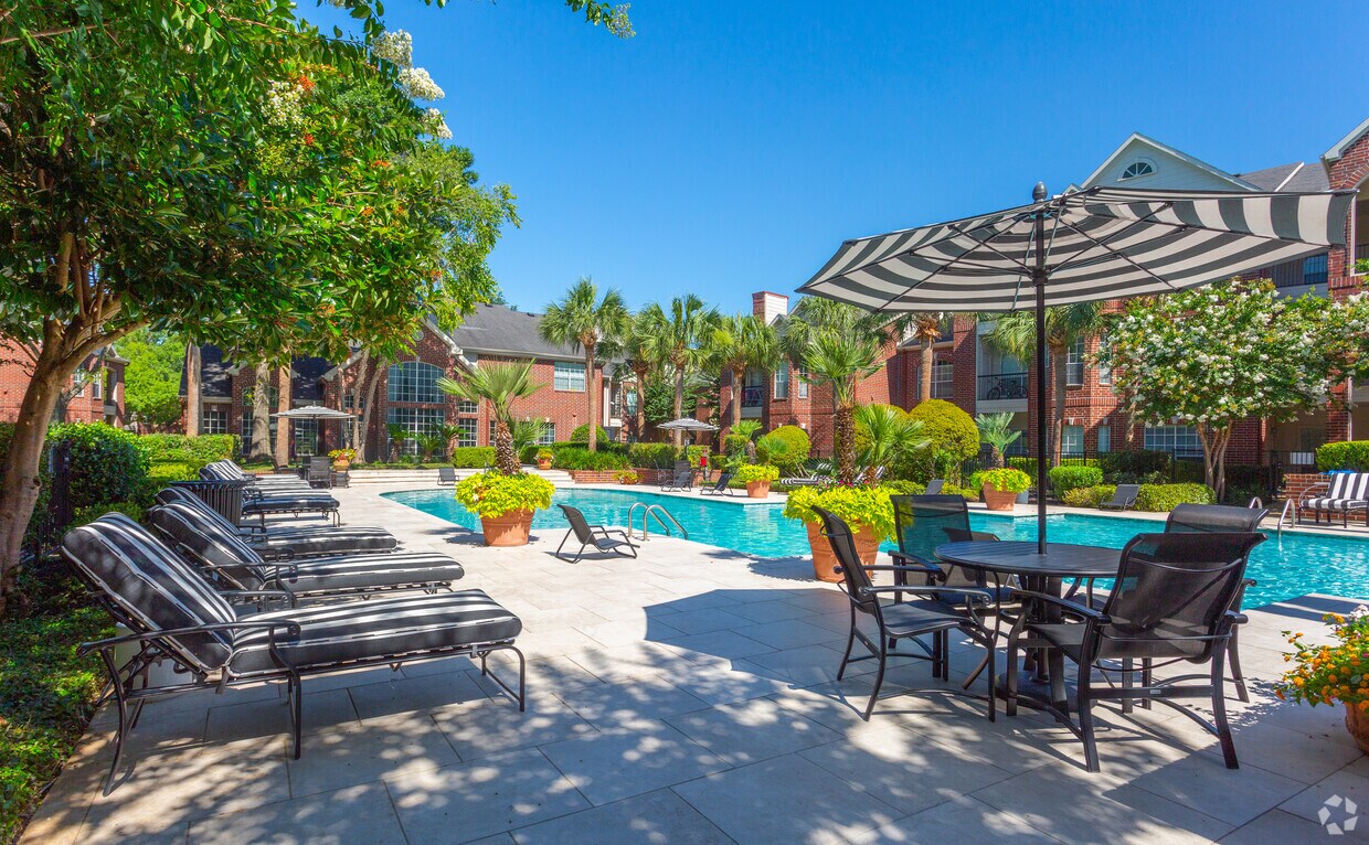 Fairmont First Colony 2323 Long Reach Dr Sugar Land, TX Apartments