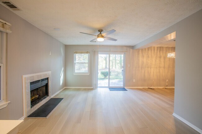 Foto del edificio - Amazing 2 BR/2 BA Condo in Columbia!